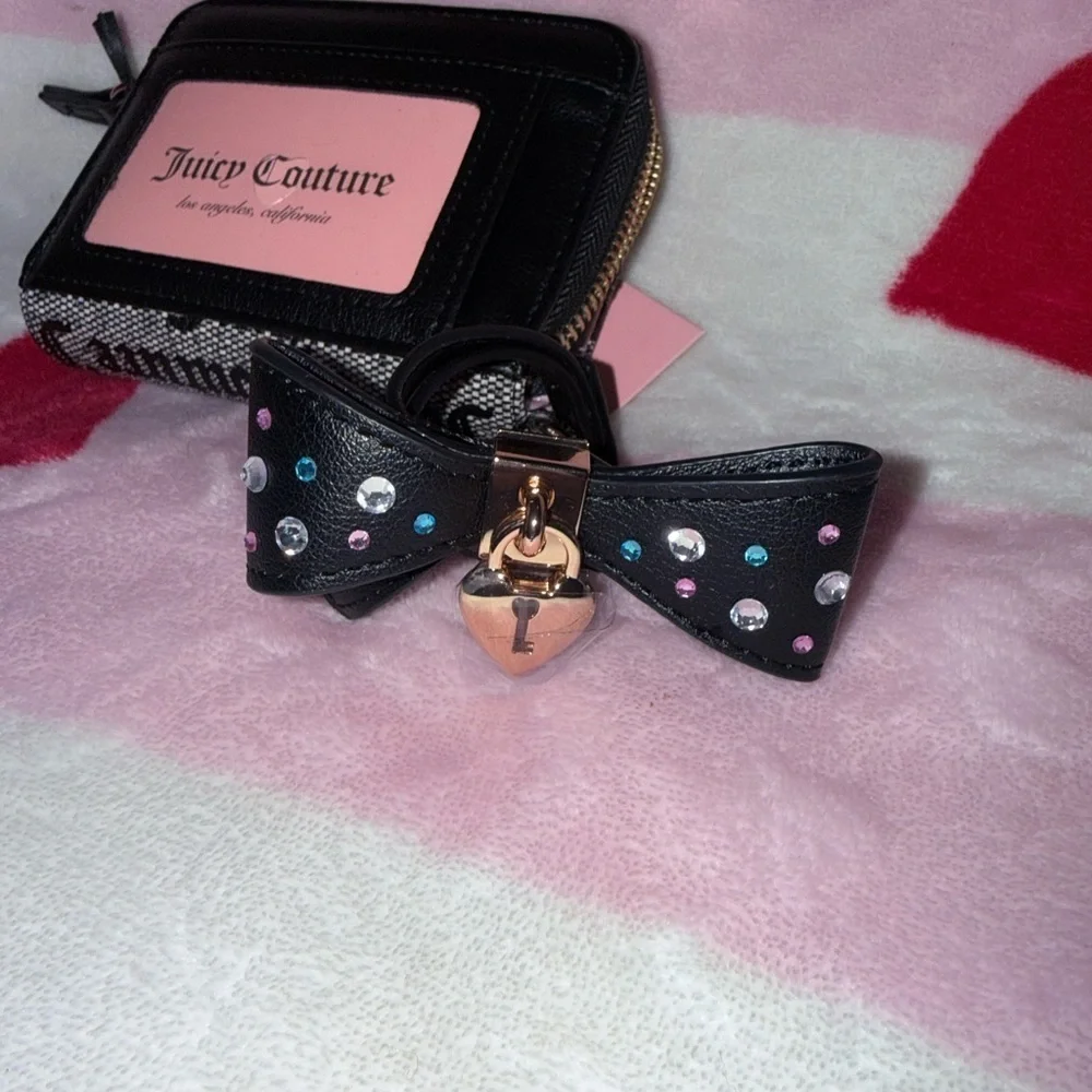 NWT Juicy Couture Black/Gray Wallet with Black Bow and Heart Charm